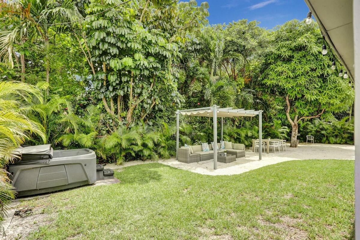 הוילה Golden Glades Miami Getaway 4BR With BBQ & Relaxing Backyard מראה חיצוני תמונה